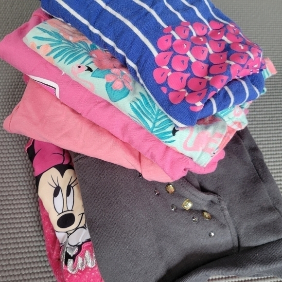 Mystery box of girls clothes - Picture 2 of 2